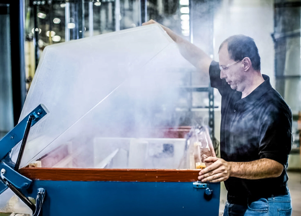 Salt spray testing chamber